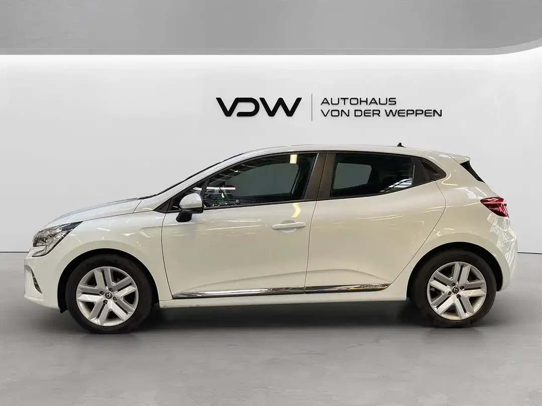 Renault Clio - Thumbnail 3