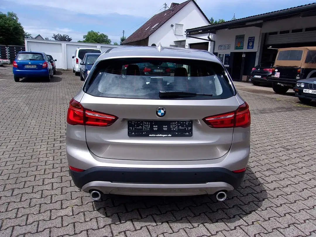 BMW X1 - Thumbnail 10