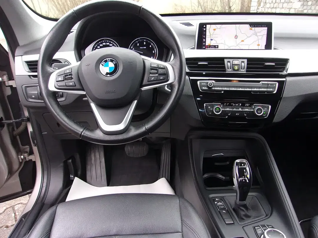 BMW X1 - Thumbnail 11