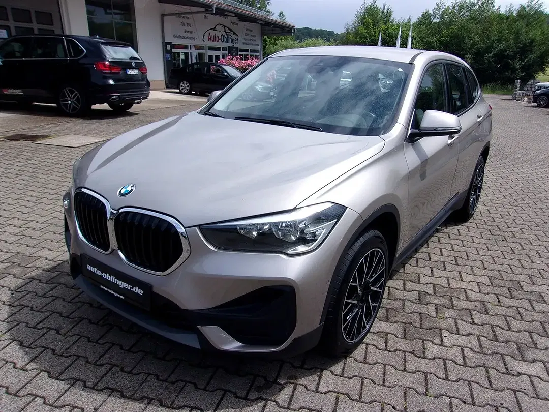 BMW X1 - Thumbnail 4