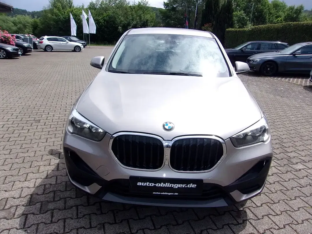 BMW X1 - Thumbnail 9
