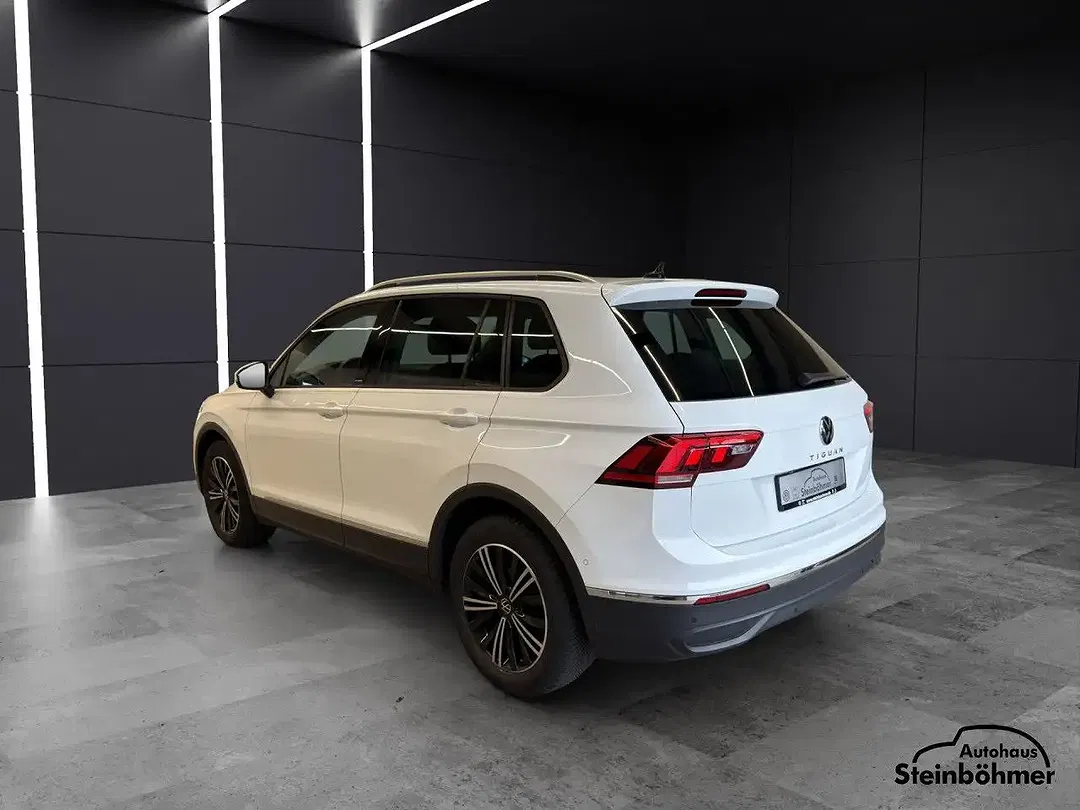 Volkswagen Tiguan - Thumbnail 3