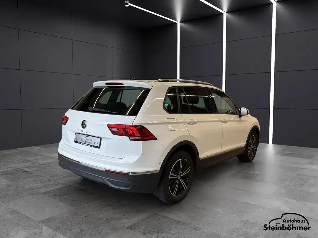 Volkswagen Tiguan - Thumbnail 7