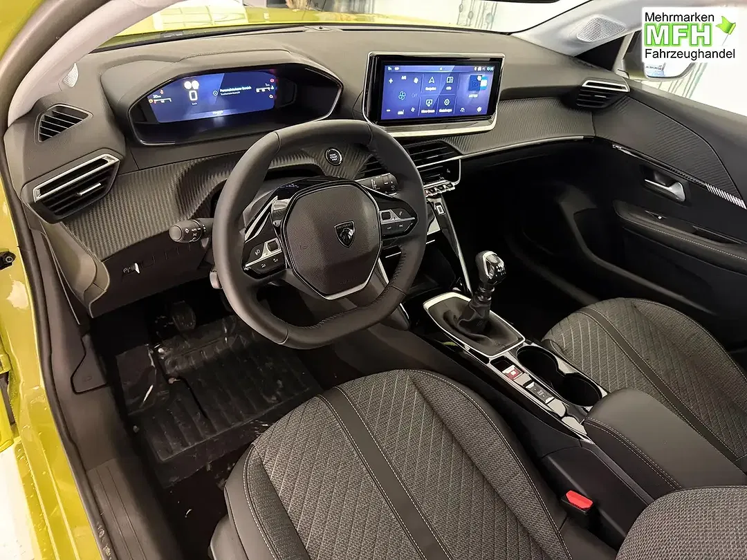 Peugeot 208 - Thumbnail 8