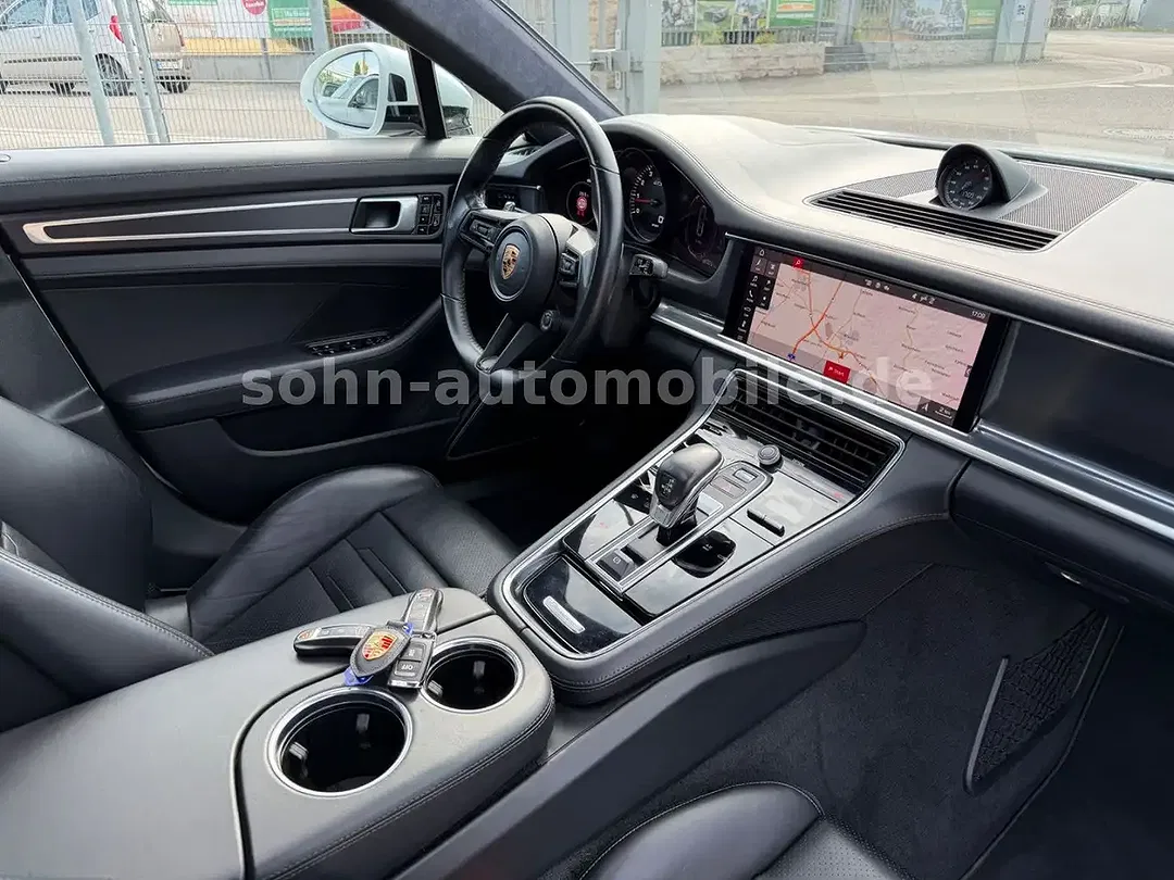 Porsche Panamera - Thumbnail 15