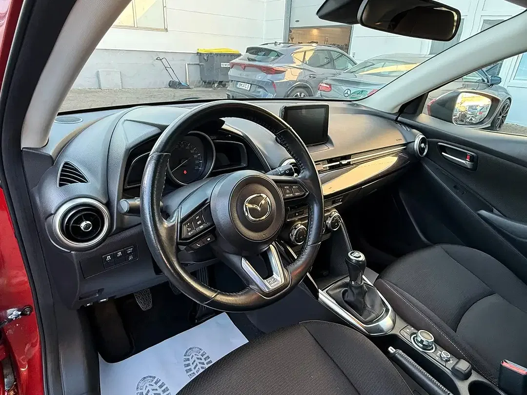 Mazda 2 - Thumbnail 9