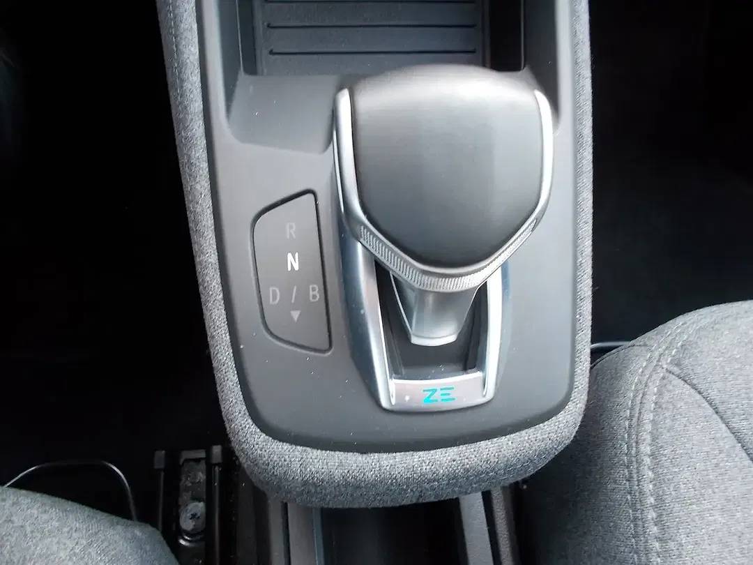 Renault ZOE - Thumbnail 7