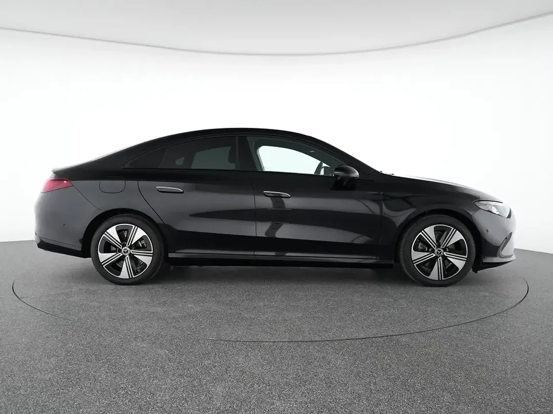 Mercedes-Benz CLA 350 - Thumbnail 5