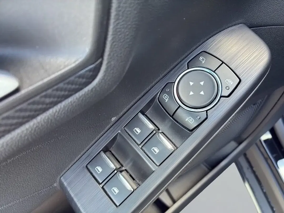 Ford Kuga - Thumbnail 11