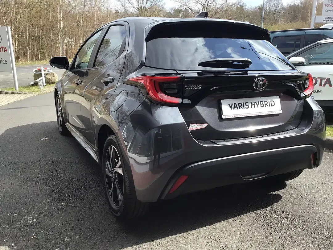 Toyota Yaris - Thumbnail 4