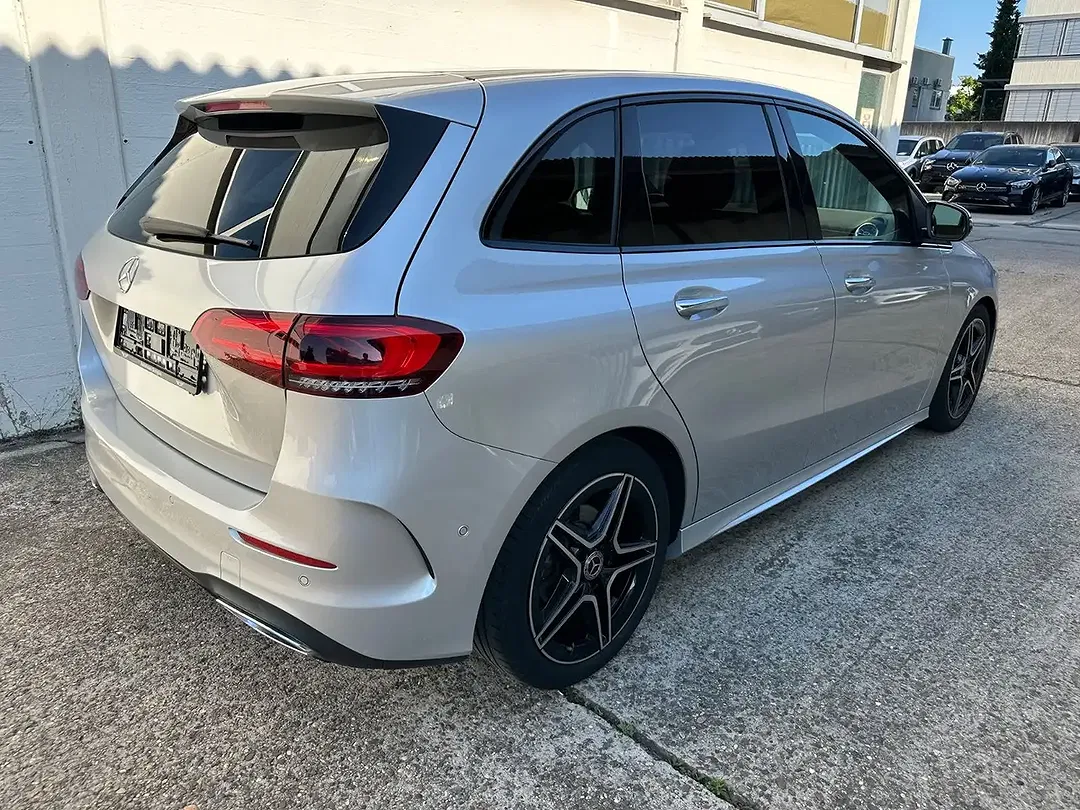 Mercedes-Benz B 180 AMG - foto 8