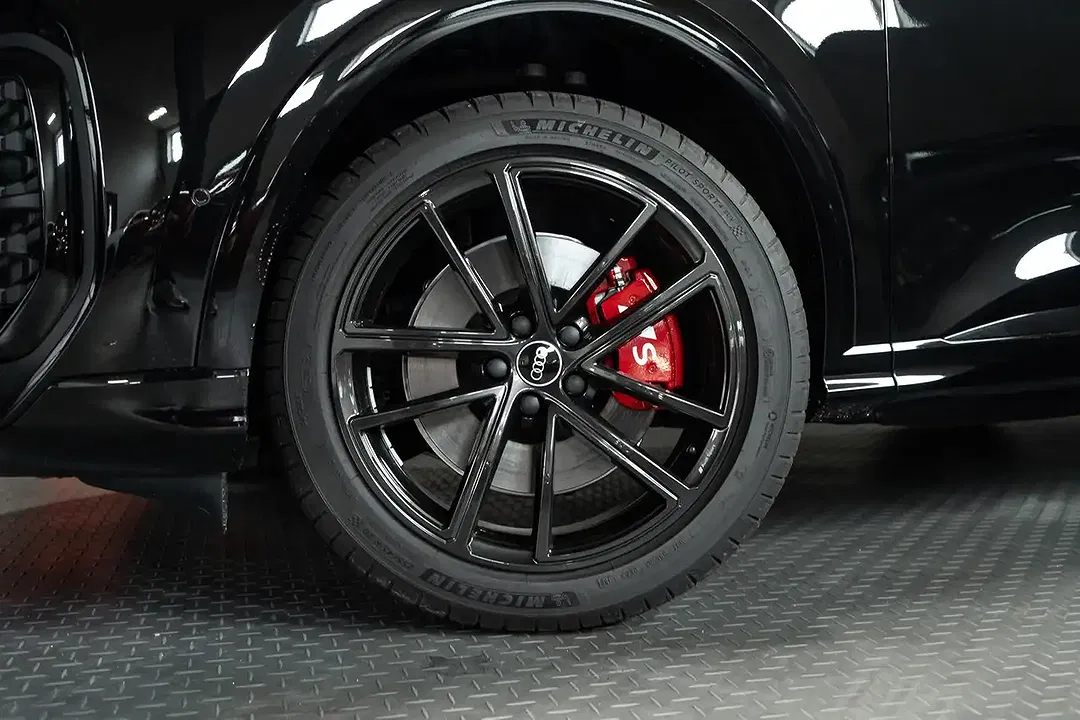 Audi SQ5 - Thumbnail 3