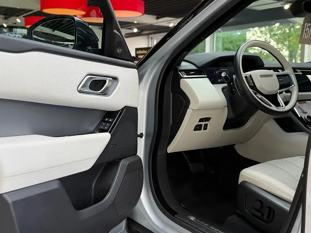 Land Rover Range Rover Velar - Thumbnail 10