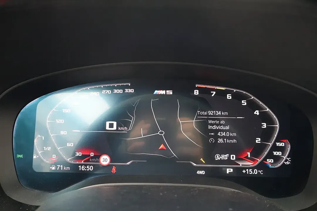 BMW M5 - Thumbnail 14