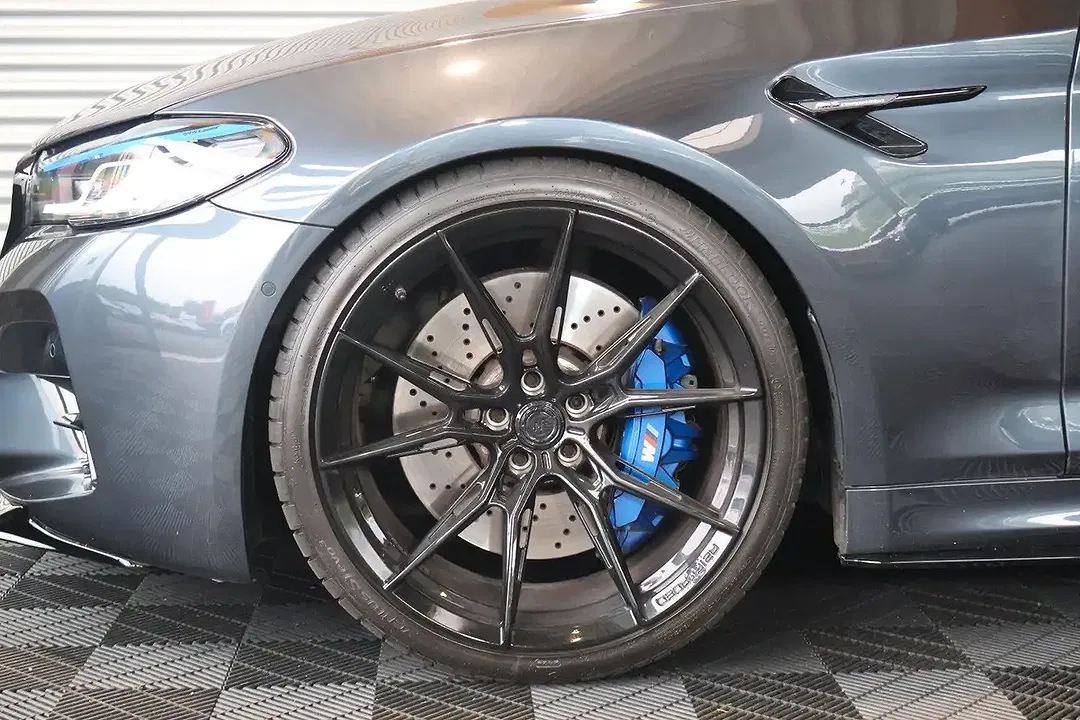 BMW M5 xDrive - foto 2
