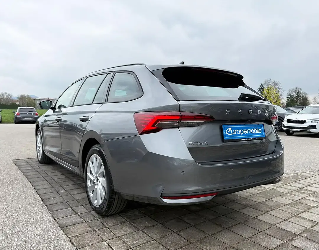 Skoda Octavia - Thumbnail 3