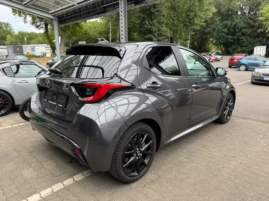 Mazda 2 - Thumbnail 3