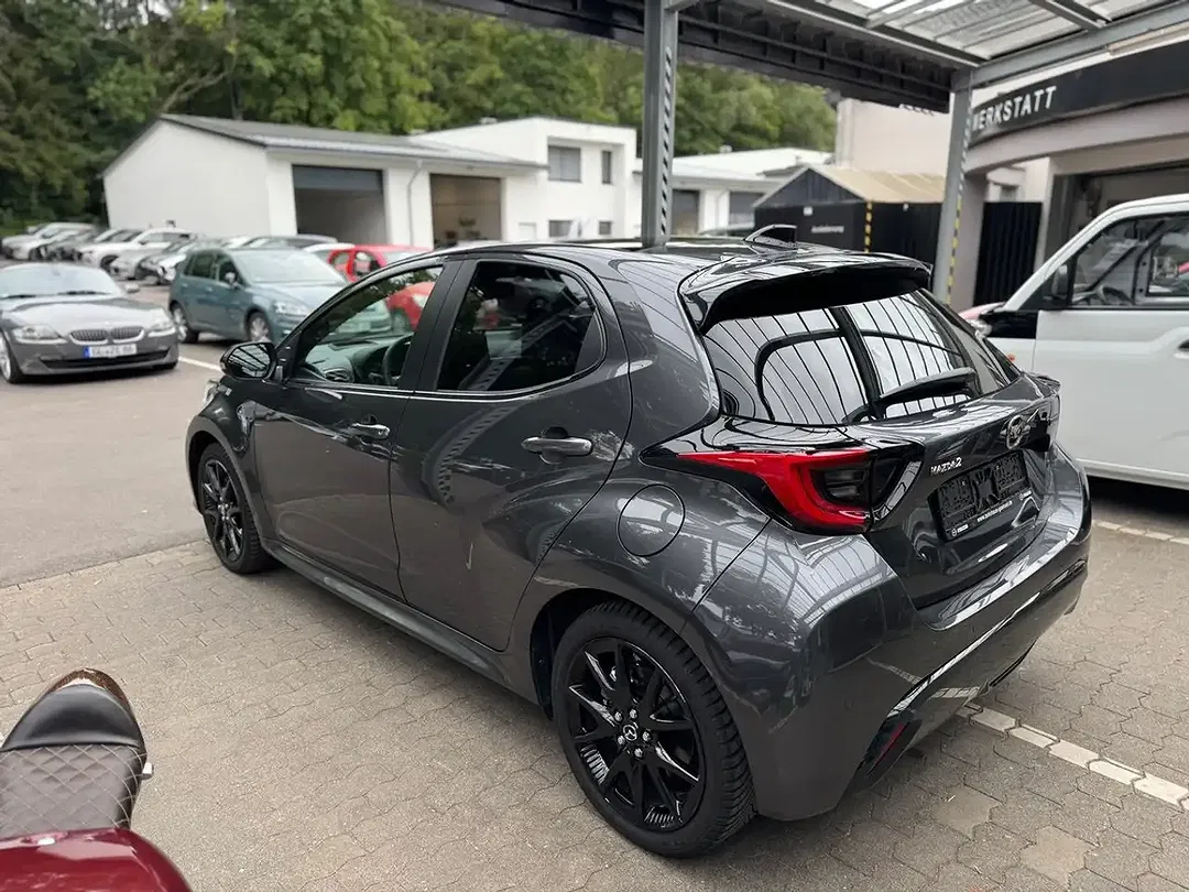 Mazda 2 - Thumbnail 4