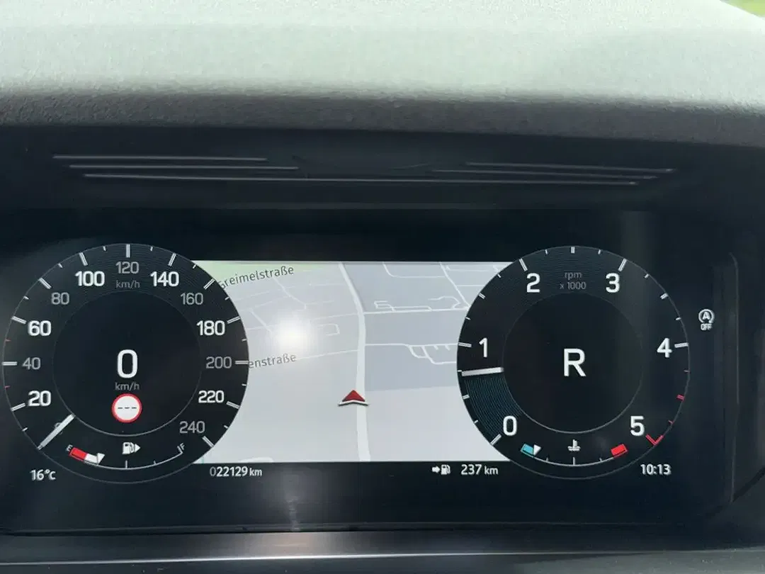 Land Rover Discovery Sport - Thumbnail 14