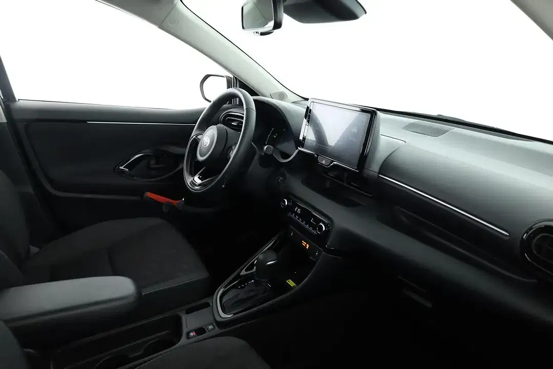 Toyota Yaris - Thumbnail 12