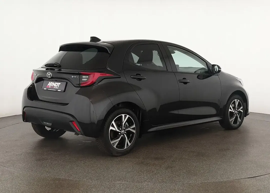 Toyota Yaris - Thumbnail 5