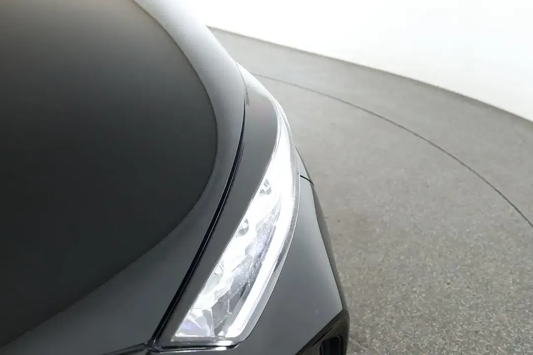 Toyota Yaris - Thumbnail 9