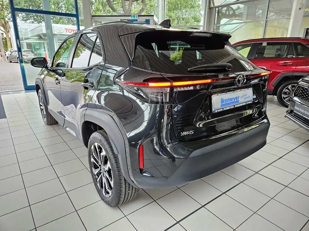 Toyota Yaris Cross - Thumbnail 4