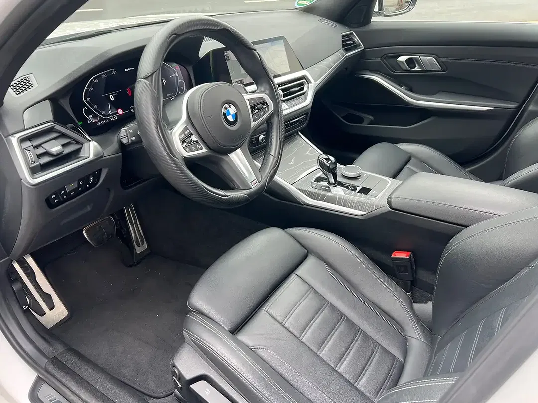 BMW 330 - Thumbnail 5