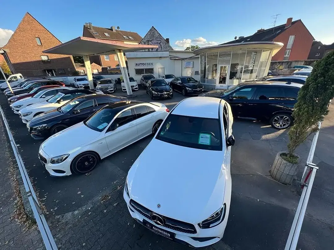 BMW 330 - Thumbnail 8