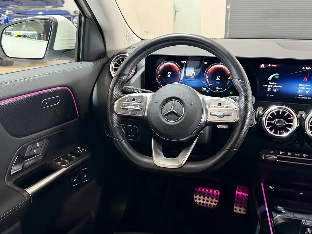 Mercedes-Benz GLA 250 - Thumbnail 14