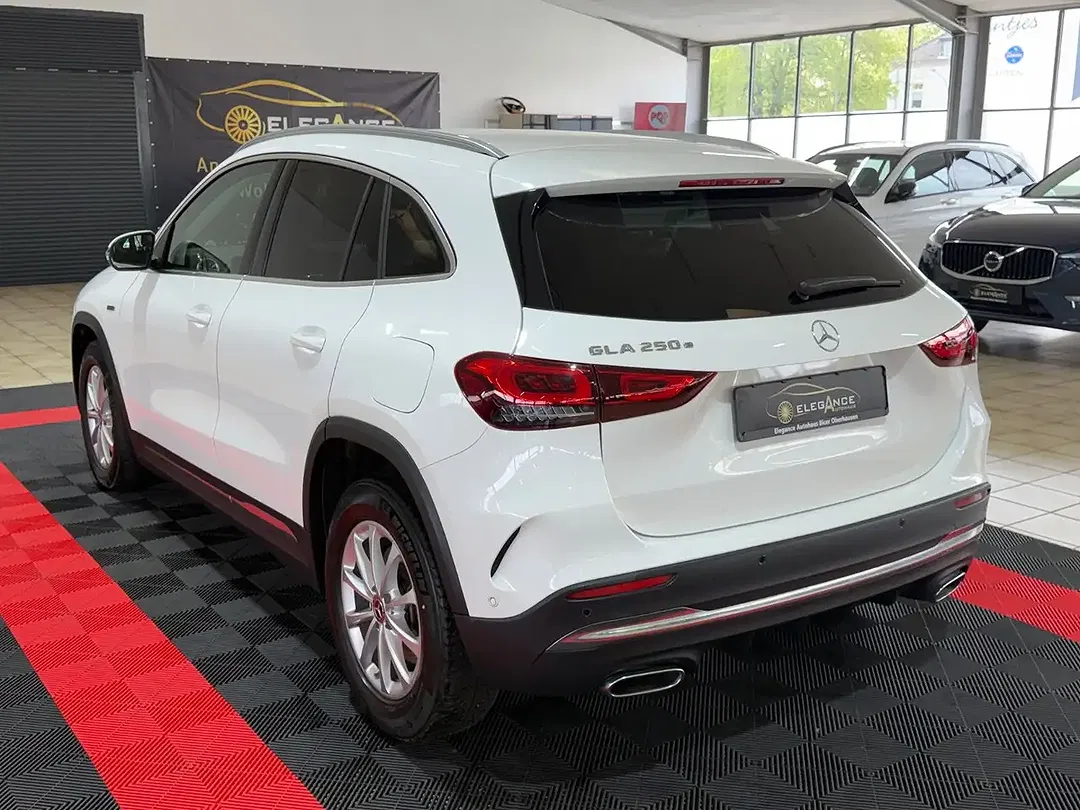 Mercedes-Benz GLA 250 - Thumbnail 6