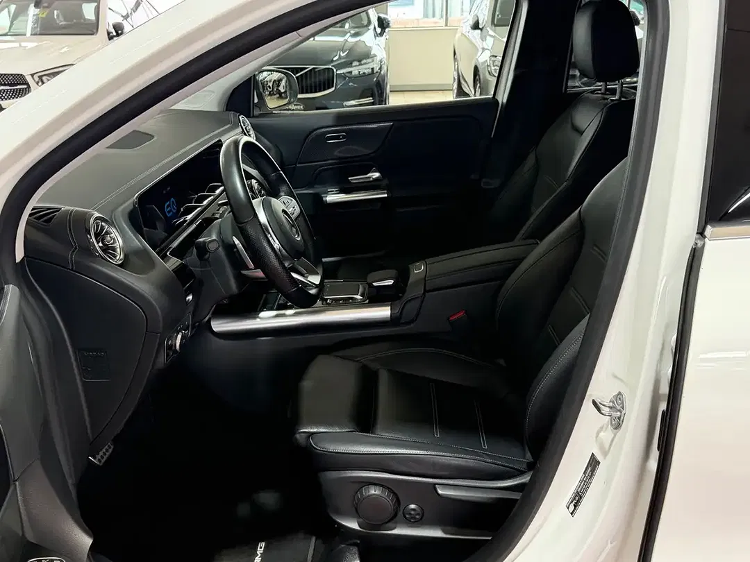Mercedes-Benz GLA 250 - Thumbnail 8