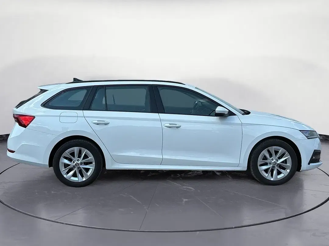 Skoda Octavia - Thumbnail 5