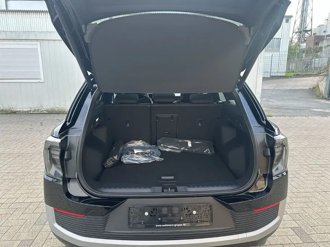 Ford Explorer - Thumbnail 14