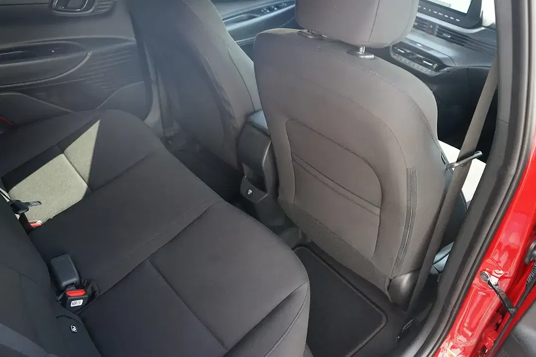 Hyundai i20 - Thumbnail 11