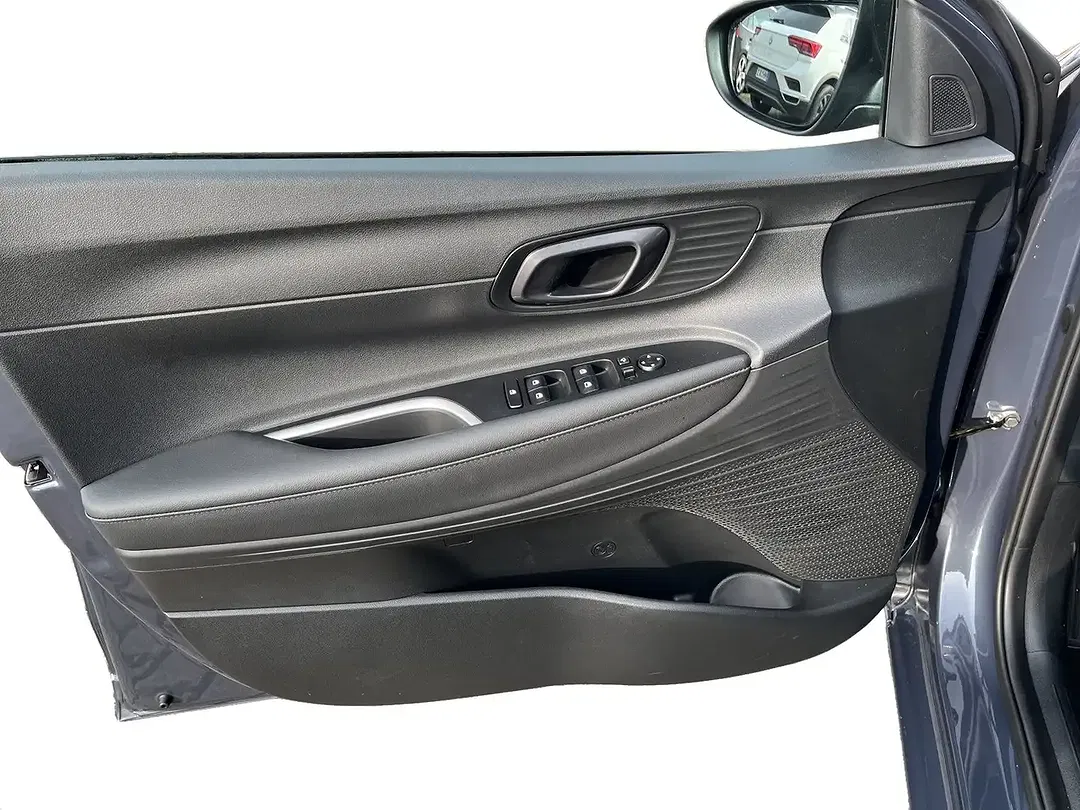 Hyundai i20 - Thumbnail 9