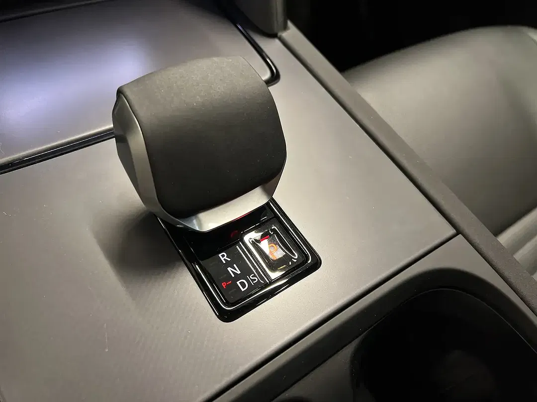 Land Rover Discovery Sport - Thumbnail 14