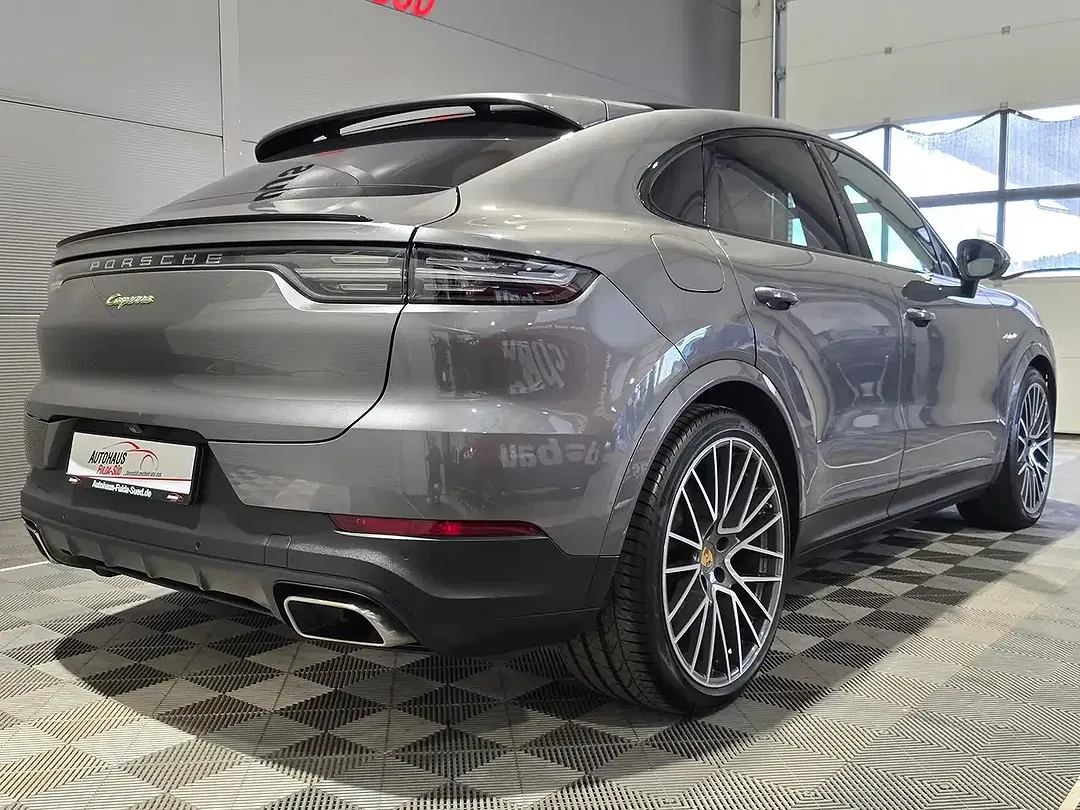 Porsche Cayenne - Thumbnail 4