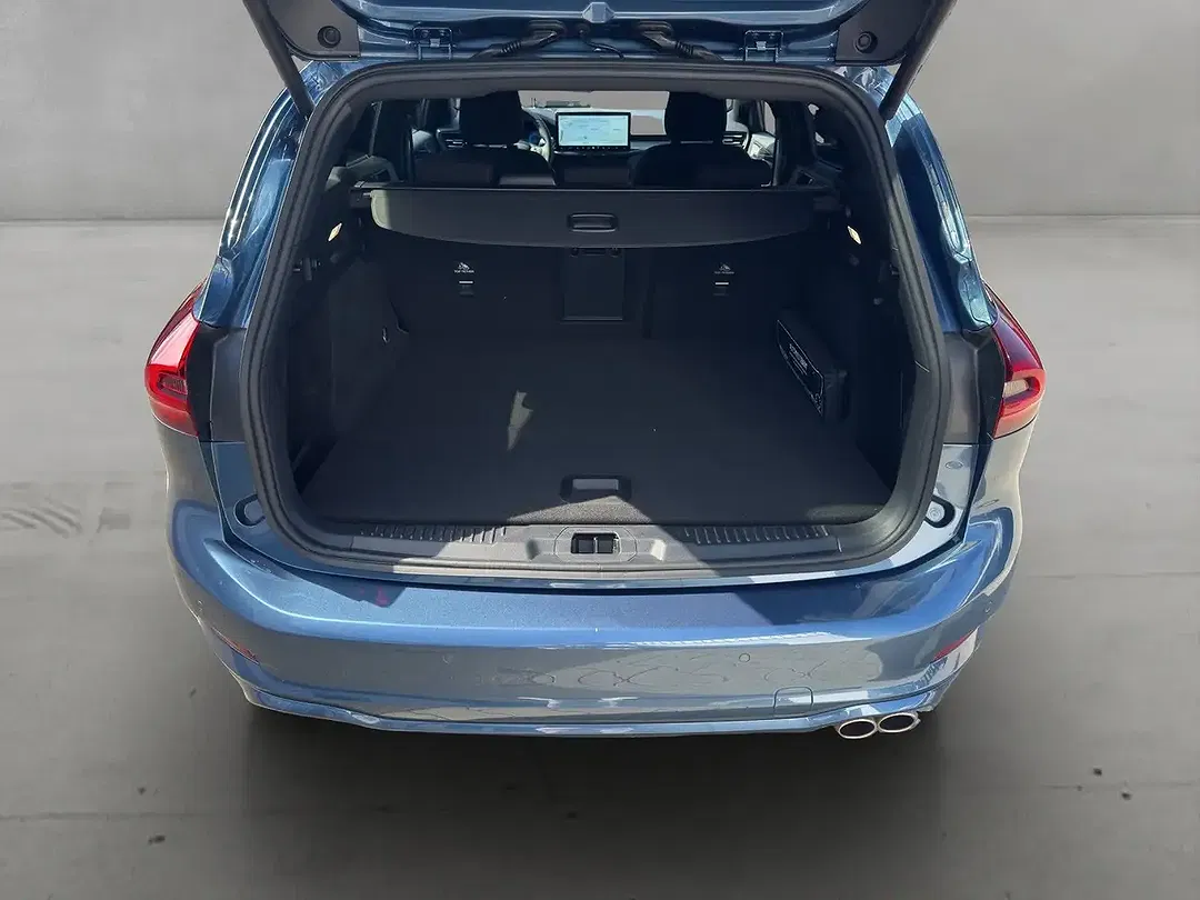 Ford Focus - Thumbnail 7