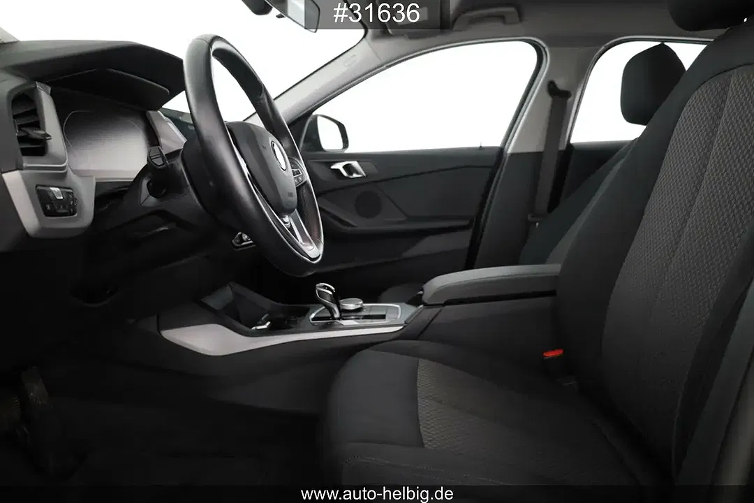 BMW 118 - Thumbnail 11
