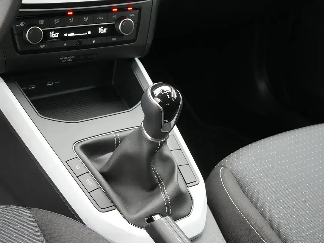 SEAT Arona - Thumbnail 10