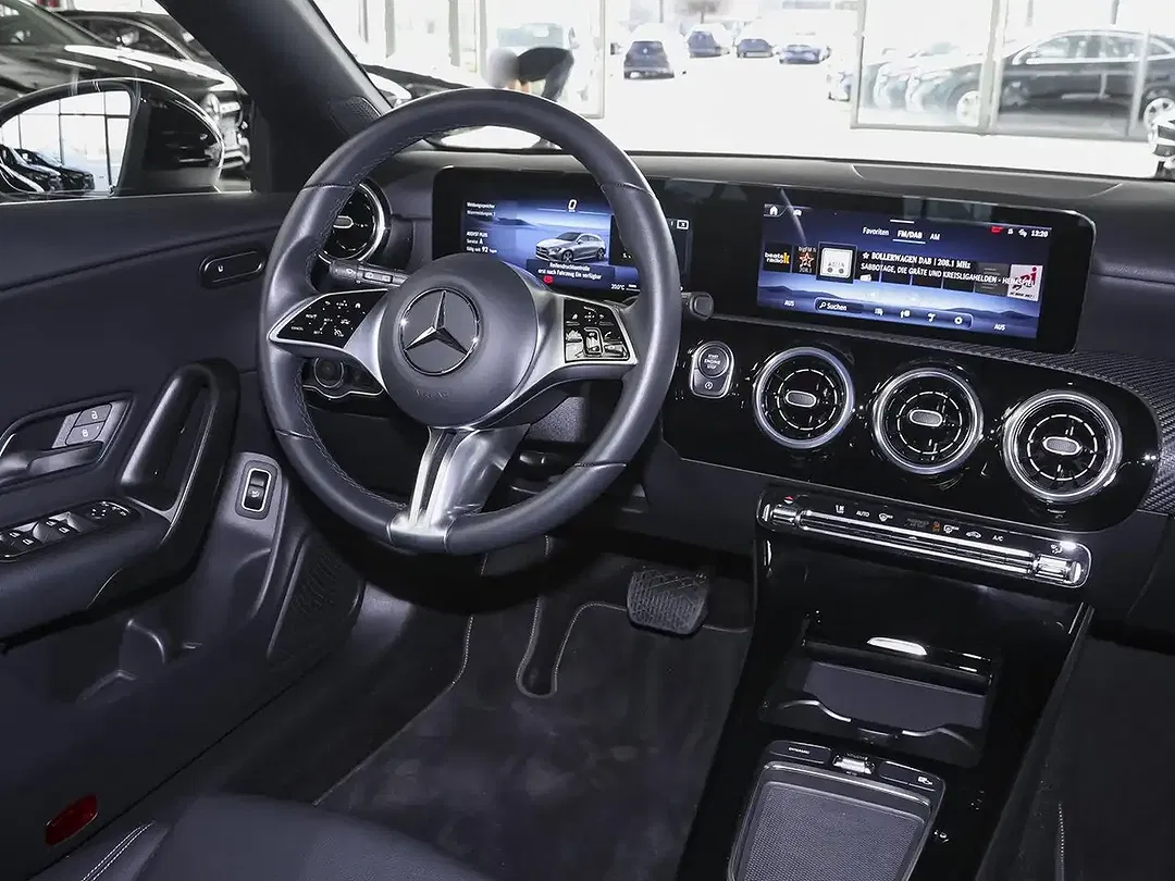 Mercedes-Benz CLA 180 - Thumbnail 7