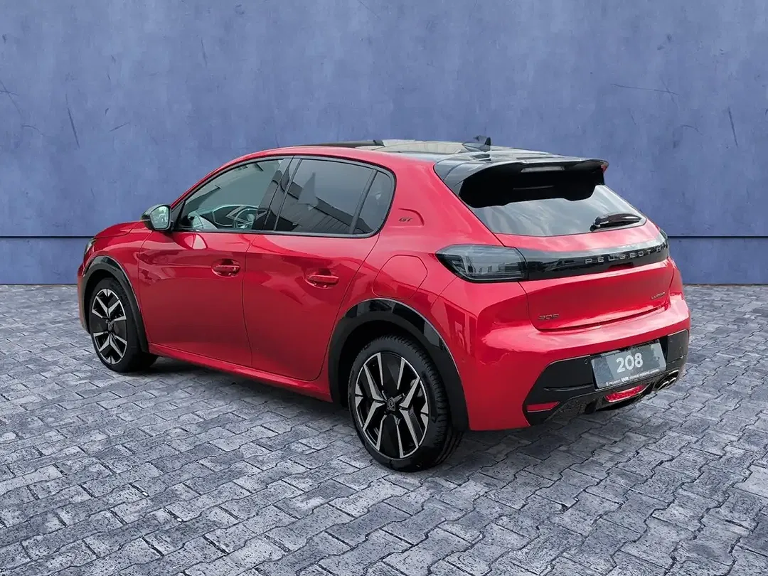 Peugeot 208 - Thumbnail 3