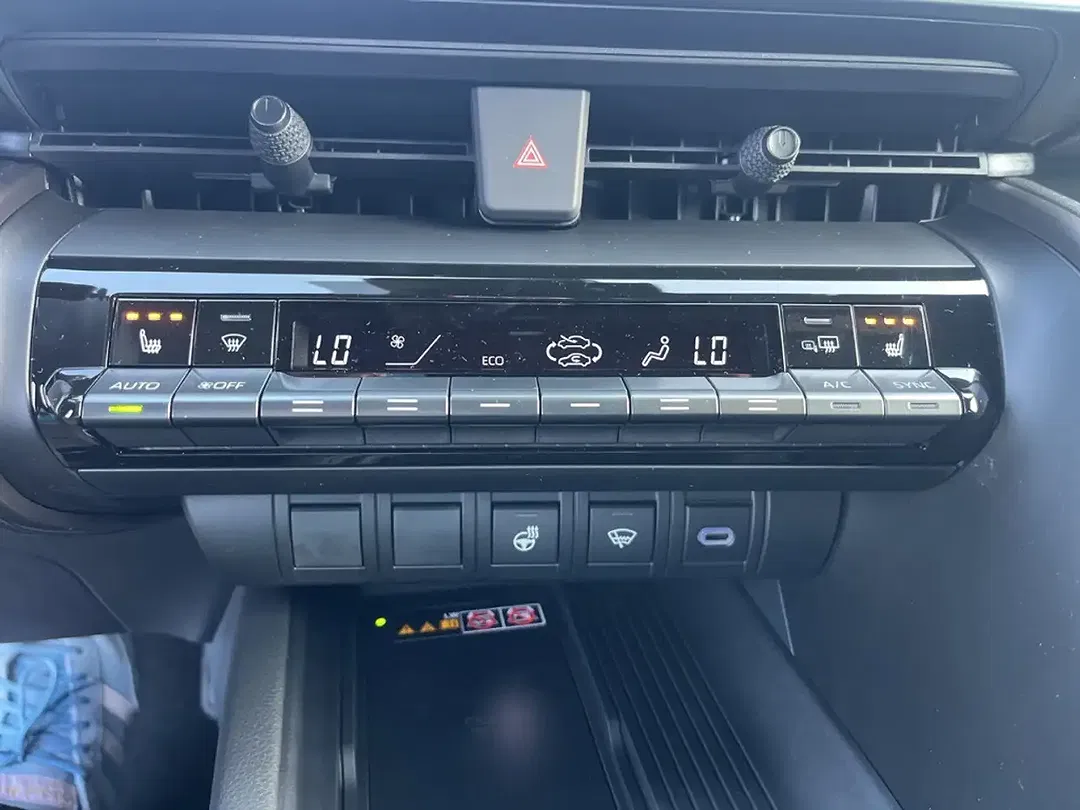 Toyota C-HR - Thumbnail 15