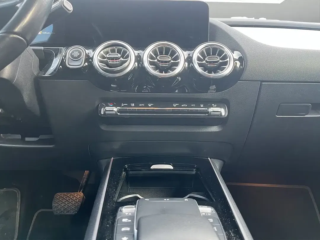 Mercedes-Benz GLA 250 - Thumbnail 14