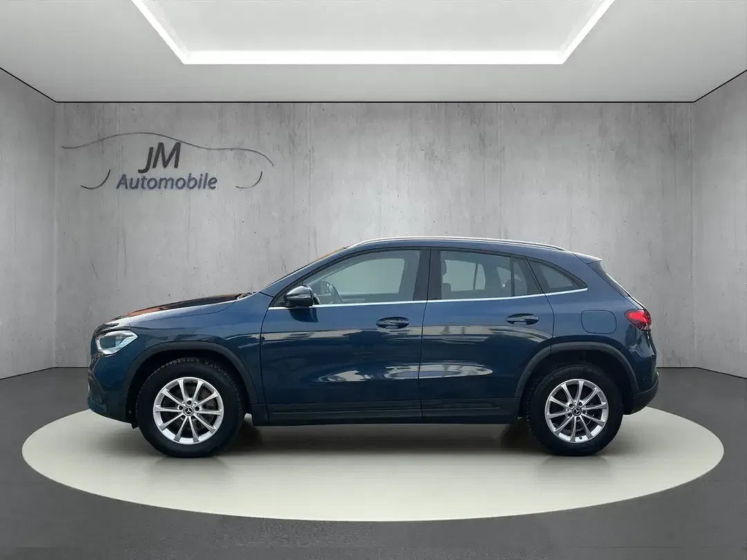 Mercedes-Benz GLA 250 - Thumbnail 4