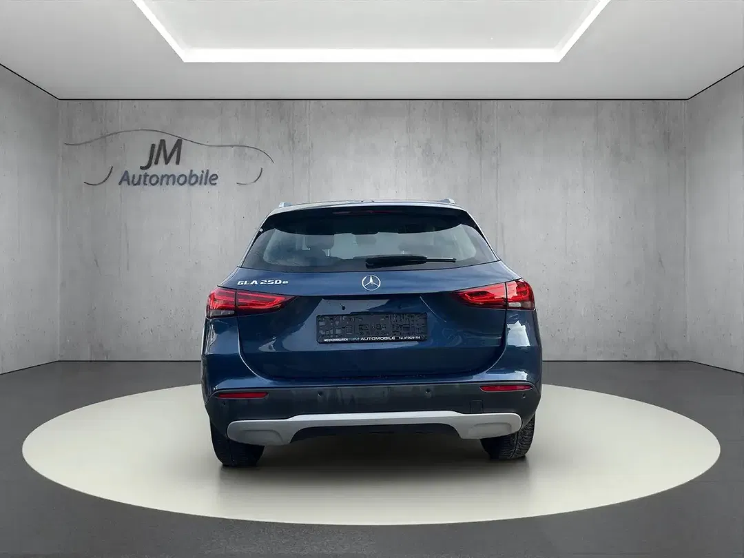 Mercedes-Benz GLA 250 - Thumbnail 6