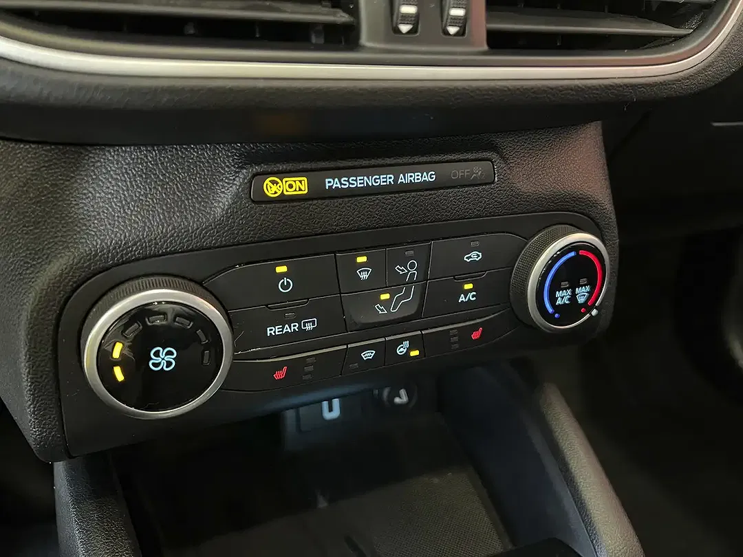 Ford Focus AUT Cool & Connect - foto 15