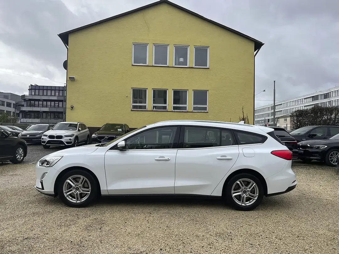 Ford Focus - Thumbnail 8