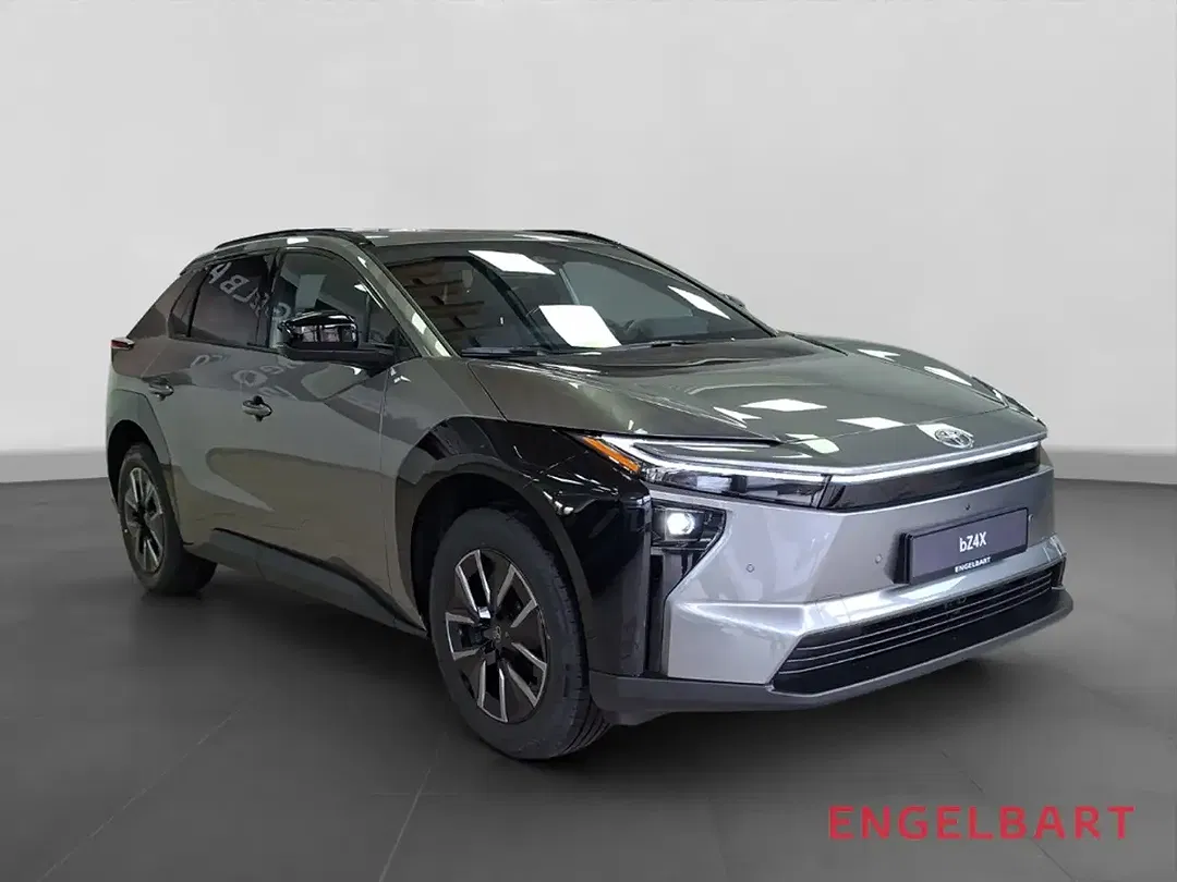 Toyota bZ4X - Thumbnail 5